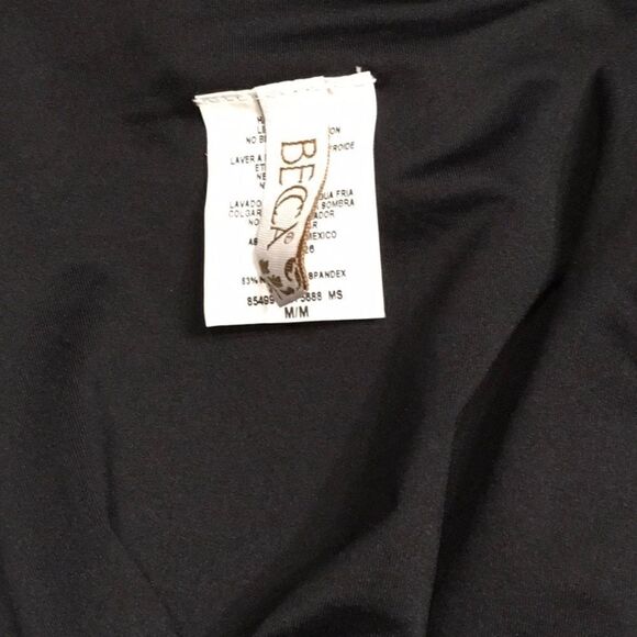 BECCA Medium bikini top . NWT - Picture 10 of 13